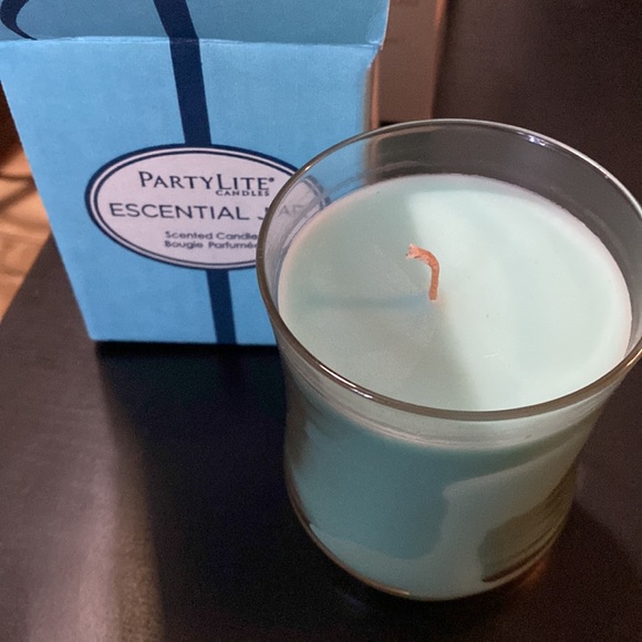 PartyLite Escential single wick jar candle in Tropical Waters - Picture 3 of 4
